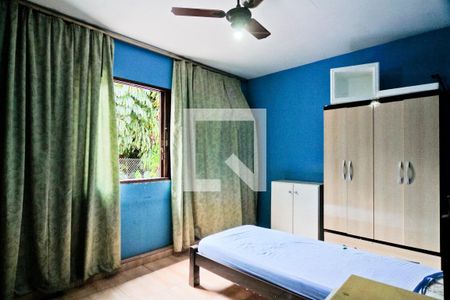 Quarto 2 de casa para alugar com 2 quartos, 250m² em Jardim São Ricardo, São Paulo
