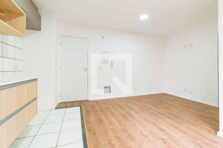 Sala  de apartamento à venda com 1 quarto, 39m² em Vila Mira, São Paulo