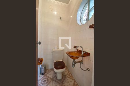 Lavabo de casa para alugar com 3 quartos, 200m² em Jardim Belval, Barueri