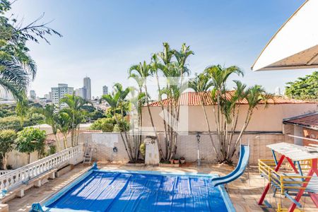 Vista de casa à venda com 4 quartos, 700m² em Jardim da Saúde, São Paulo