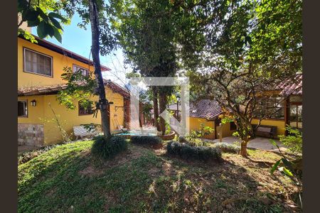 Casa de condomínio à venda com 600m², 4 quartos e 4 vagas