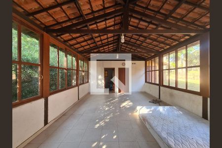 Casa de condomínio à venda com 600m², 4 quartos e 4 vagas