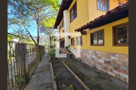 Casa de condomínio à venda com 600m², 4 quartos e 4 vagas