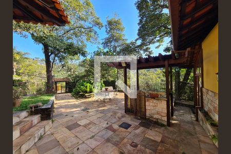 Casa de condomínio à venda com 600m², 4 quartos e 4 vagas