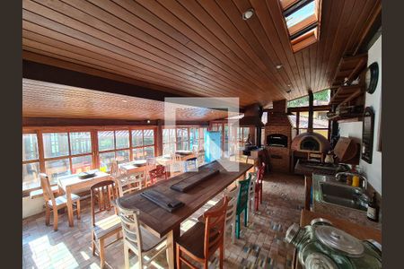 Casa de condomínio à venda com 600m², 4 quartos e 4 vagas