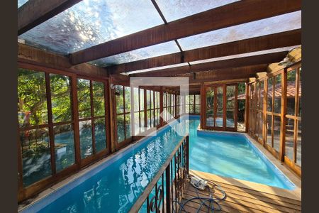 Casa de condomínio à venda com 600m², 4 quartos e 4 vagas