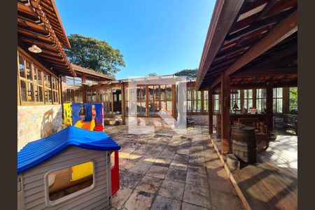 Casa de condomínio à venda com 600m², 4 quartos e 4 vagas