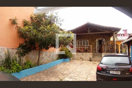 Casa à venda com 310m², 4 quartos e 4 vagas