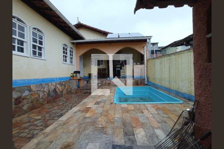 Casa à venda com 310m², 4 quartos e 4 vagas