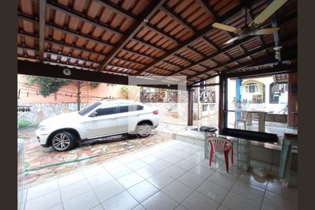 Casa à venda com 310m², 4 quartos e 4 vagas