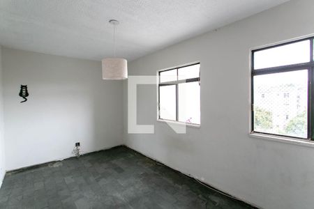 Sala de apartamento para alugar com 3 quartos, 80m² em Santa Terezinha, Belo Horizonte