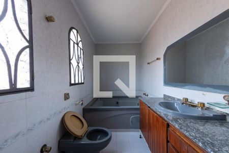 Banheiro do Quarto 1 de casa para alugar com 3 quartos, 152m² em Jardim Avelino, São Paulo
