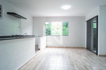 Sala / Cozinha de casa para alugar com 1 quarto, 40m² em Vila Talarico, São Paulo