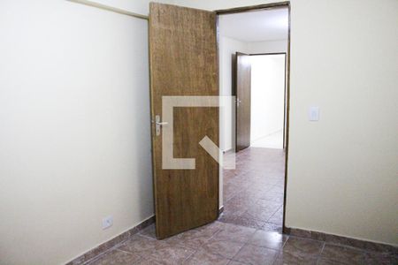 Quarto 1 de casa para alugar com 1 quarto, 60m² em Vila Zat, São Paulo