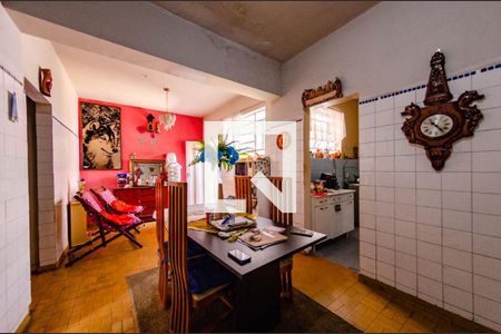 Casa à venda com 5 quartos, 207m² em Barroca, Belo Horizonte