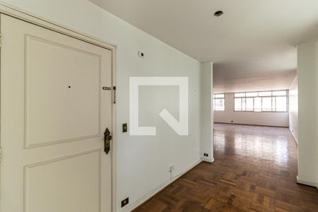 Entrada de apartamento à venda com 3 quartos, 260m² em Higienópolis, São Paulo