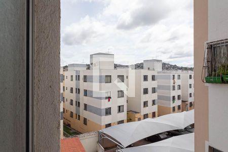 Vista da sala de apartamento para alugar com 2 quartos, 49m² em Letícia, Belo Horizonte