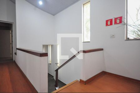 Corredor de casa à venda com 3 quartos, 700m² em Vila Suzana, São Paulo