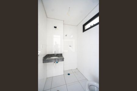 Banheiro social de kitnet/studio à venda com 1 quarto, 33m² em Vila Carrão, São Paulo