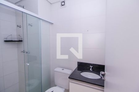 Banheiro de apartamento para alugar com 1 quarto, 38m² em Vila Tolstoi, São Paulo