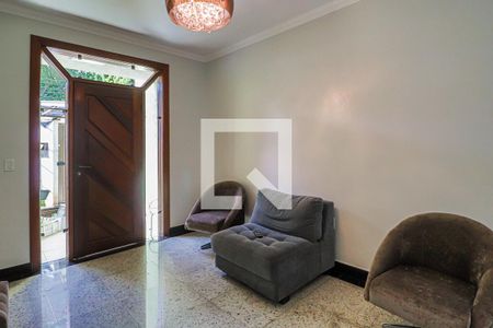 Sala 1 de casa à venda com 5 quartos, 300m² em Sagrada Família, Belo Horizonte