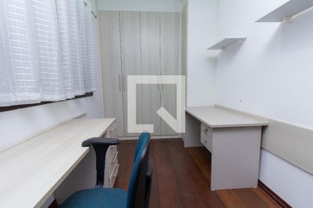 Quarto 2 de casa à venda com 3 quartos, 300m² em Vila Nhocune, São Paulo