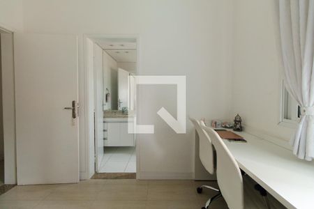 Casa à venda com 301m², 3 quartos e 2 vagas Casa à venda com 301m², 3 quartos e 2 vagasQuarto 1