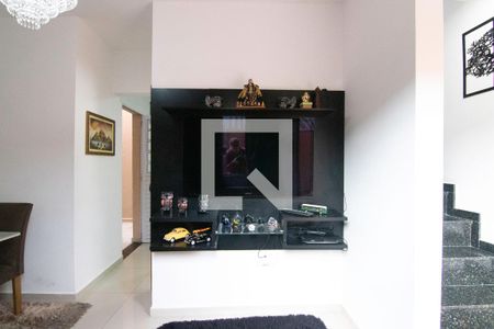 Sala de casa de condomínio à venda com 2 quartos, 65m² em Vila Pierina, São Paulo