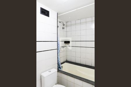 Banheiro de kitnet/studio à venda com 1 quarto, 31m² em Vila Buarque, São Paulo