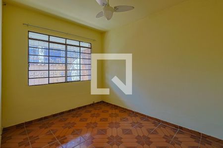 Quarto de casa à venda com 3 quartos, 300m² em Renascença, Belo Horizonte