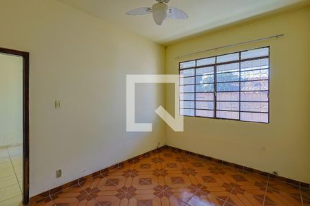 Quarto de casa à venda com 3 quartos, 300m² em Renascença, Belo Horizonte