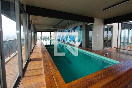 Studio à venda com 26m², 1 quarto e sem vaga Studio à venda com 26m², 1 quarto e sem vagaÁrea Comum - Piscina