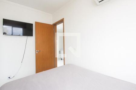 Quarto 1 de apartamento à venda com 2 quartos, 50m² em Protásio Alves, Porto Alegre