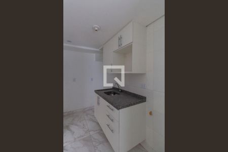 Cozinha de apartamento para alugar com 1 quarto, 36m² em Vila Ré, São Paulo