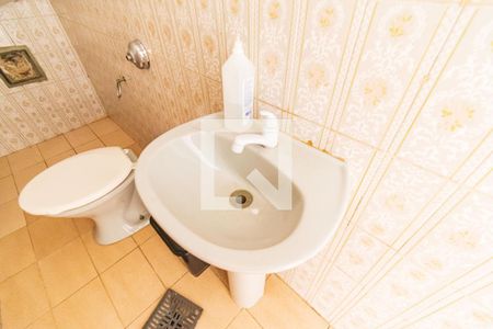 Casa à venda com 180m², 3 quartos e 2 vagas Casa à venda com 180m², 3 quartos e 2 vagasLavabo