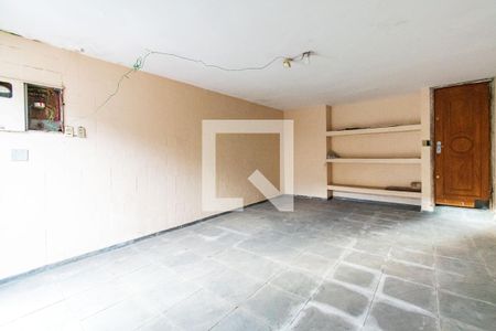 Casa à venda com 180m², 3 quartos e 2 vagas Casa à venda com 180m², 3 quartos e 2 vagasGaragem