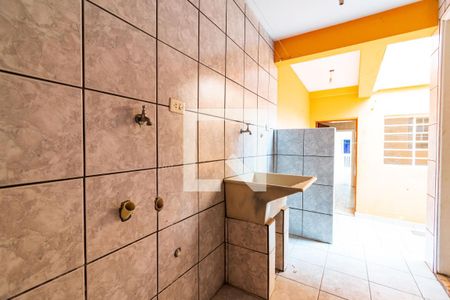 Casa à venda com 180m², 3 quartos e 2 vagas Casa à venda com 180m², 3 quartos e 2 vagasLavanderia