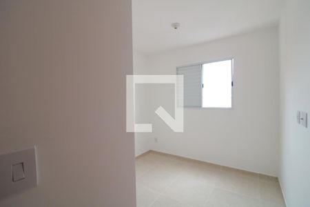 Quarto 2 de apartamento para alugar com 2 quartos, 35m² em Jardim Vila Formosa, São Paulo