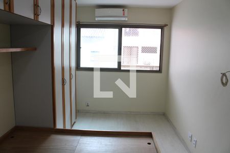 Quarto 1 de apartamento para alugar com 3 quartos, 95m² em Recreio dos Bandeirantes, Rio de Janeiro