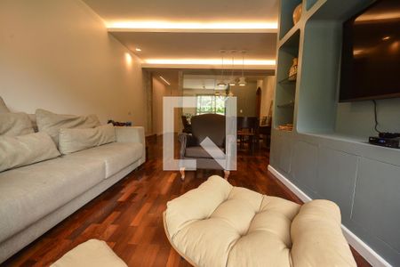 Sala de apartamento para alugar com 3 quartos, 105m² em Cosme Velho, Rio de Janeiro