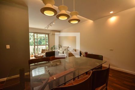 Sala de apartamento para alugar com 3 quartos, 105m² em Cosme Velho, Rio de Janeiro