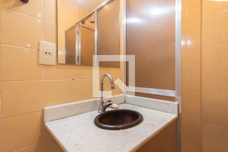 Banheiro de apartamento à venda com 1 quarto, 65m² em Vila Isabel, Rio de Janeiro