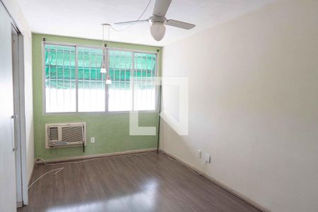 Apartamento à venda com 80m², 2 quartos e sem vagaSala