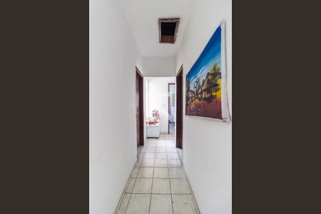 Casa à venda com 195m², 4 quartos e 3 vagas Casa à venda com 195m², 4 quartos e 3 vagasCorredor