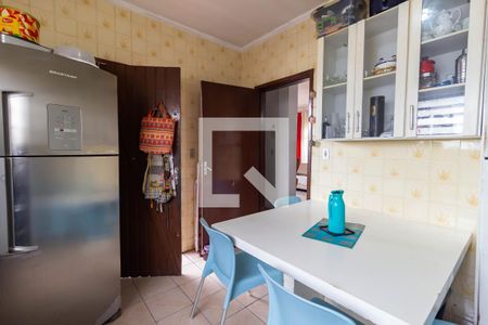 Casa à venda com 195m², 4 quartos e 3 vagas Casa à venda com 195m², 4 quartos e 3 vagasCozinha