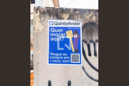 Casa à venda com 195m², 4 quartos e 3 vagas Casa à venda com 195m², 4 quartos e 3 vagasPlaca de Anúncio