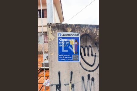 Casa à venda com 195m², 4 quartos e 3 vagas Casa à venda com 195m², 4 quartos e 3 vagasPlaca de Anúncio