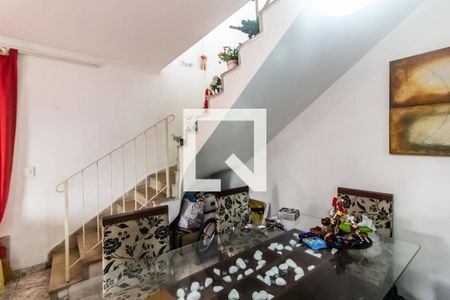 Casa à venda com 195m², 4 quartos e 3 vagas Casa à venda com 195m², 4 quartos e 3 vagasSala de Jantar