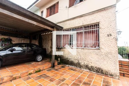 Casa à venda com 195m², 4 quartos e 3 vagas Casa à venda com 195m², 4 quartos e 3 vagasQuintal