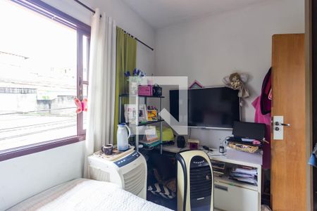 Casa à venda com 195m², 4 quartos e 3 vagas Casa à venda com 195m², 4 quartos e 3 vagasQuarto 2